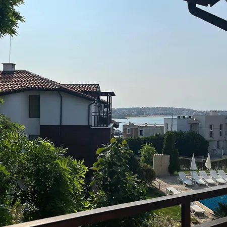 Sea La Vie 2 Apartment *